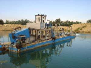 Draga stazionaria con pompa sommersa